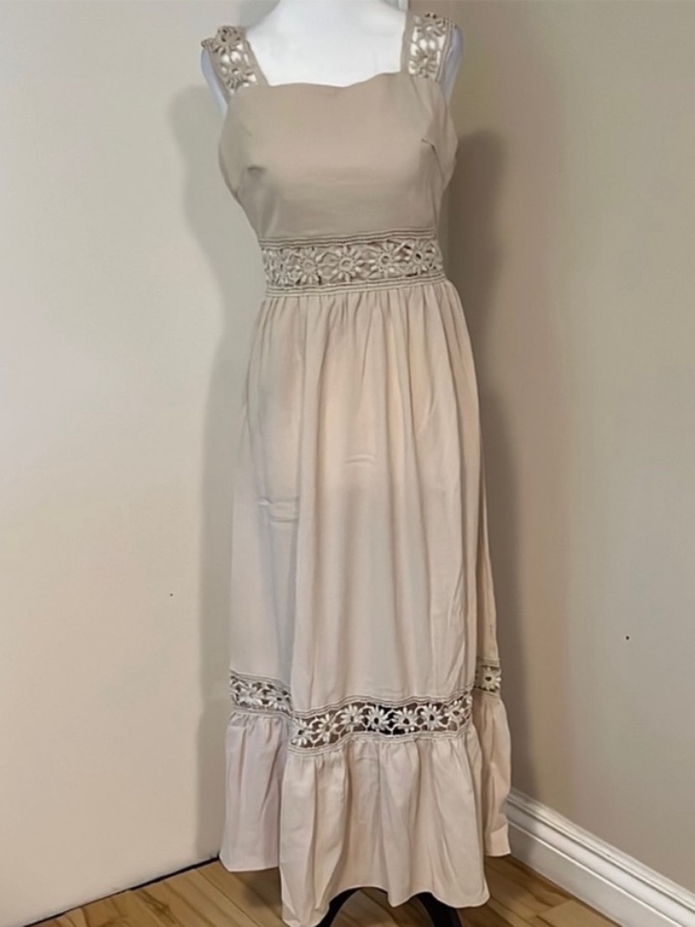 SHEIN • Women’s XS • Sleeveless Lace Trim Maxi Dress • Cream • Boho, Festival
